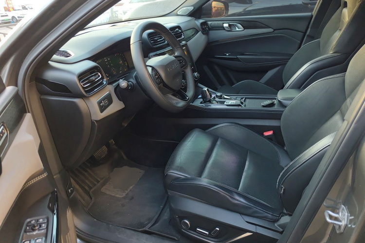 领克03 2022款 2.0TD DCT劲Pro中控内饰19