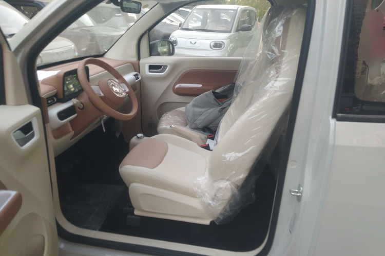 五菱汽车 宏光MINIEV 2024款 第三代 215km 青春版中控内饰19