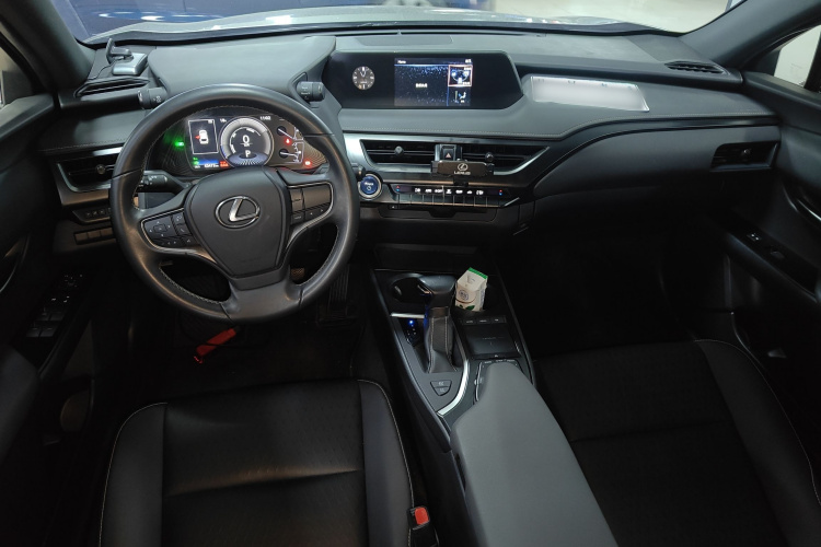 雷克萨斯UX 2020款 260h 探·酷版中控内饰7002