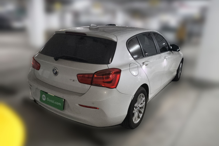 宝马1系(进口) 2016款 118i 领先型车身外观7