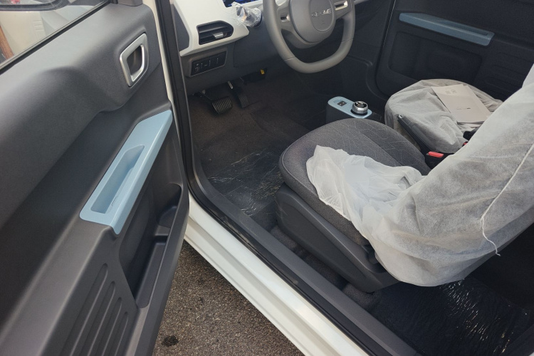 吉利银河 2024款 熊猫mini 200km 耐力熊中控内饰20