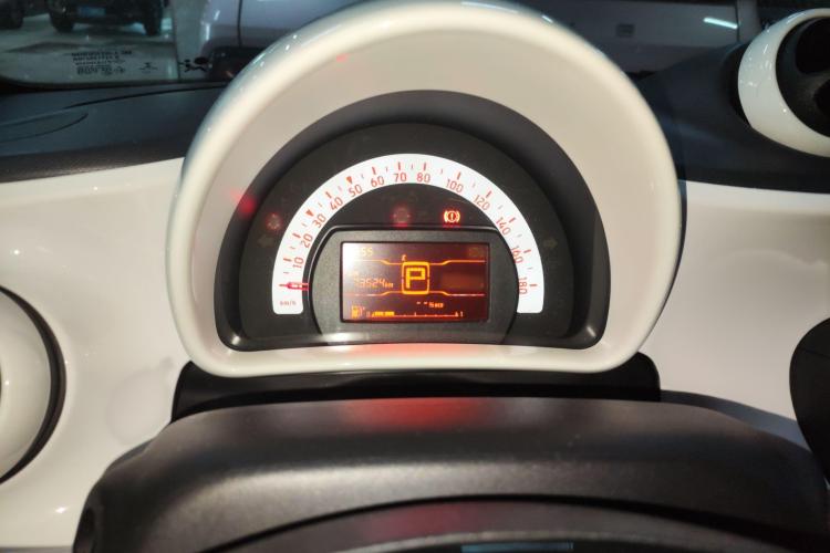 smart forfour 2016款 1.0L 52千瓦灵动版局部细节14