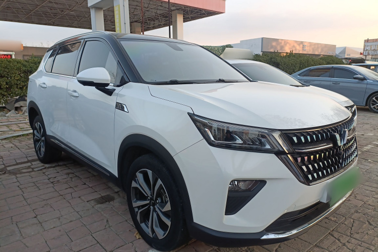 五菱汽车 五菱星辰 2022款 2.0L DHT电速款车身外观3