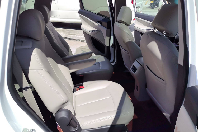 别克GL6 2019款 18T 6座精英型 国V局部细节9003