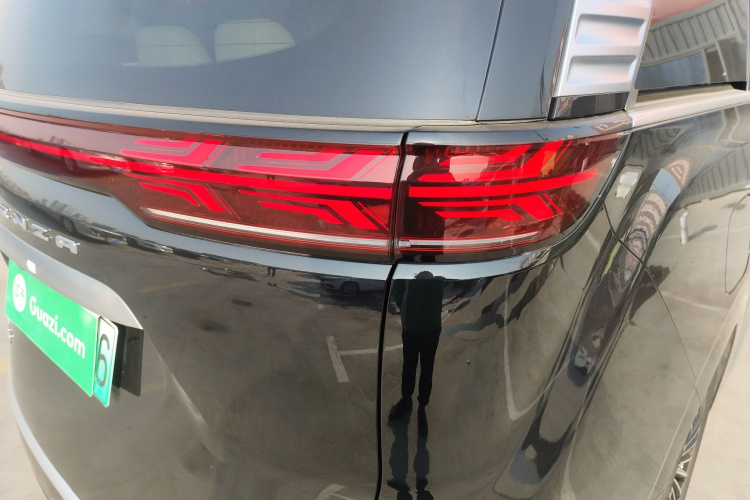 腾势D9 2022款 DM-i 970 四驱旗舰型车身外观6006