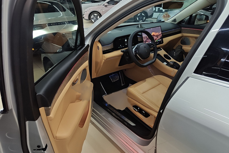 鸿蒙智行 问界M5 2022款 增程四驱性能版中控内饰7003