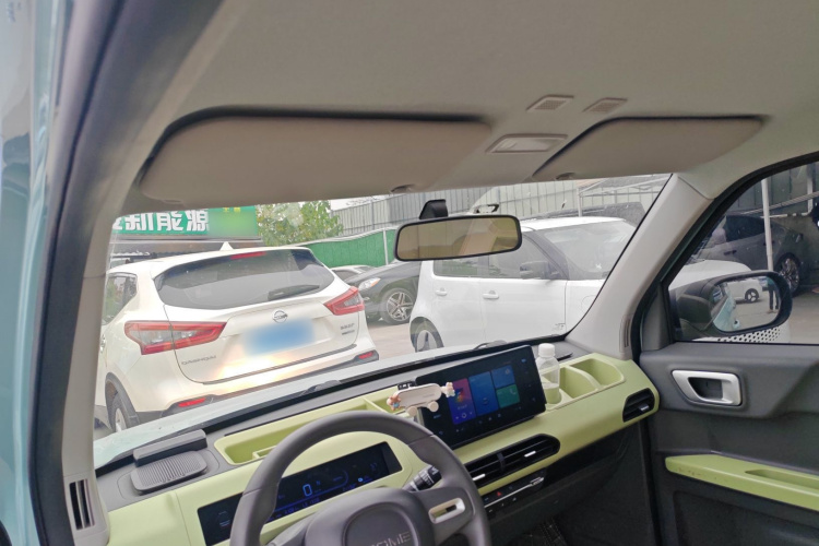 吉利银河 2023款 熊猫mini 200km 灵动熊中控内饰22