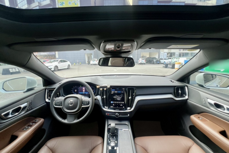 沃尔沃S60 2024款 B4 智逸豪华版中控内饰7001