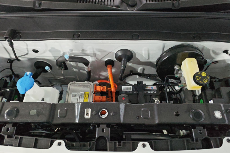 吉利银河 2024款 熊猫mini 200km 耐力熊机舱底盘24