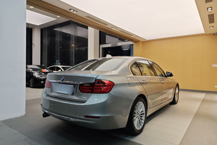 宝马3系 2014款 320Li 豪华设计套装车身外观6014