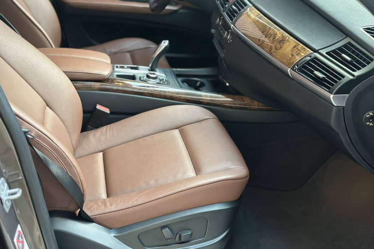 宝马X5(进口) 2013款 xDrive35i 领先型中控内饰7003