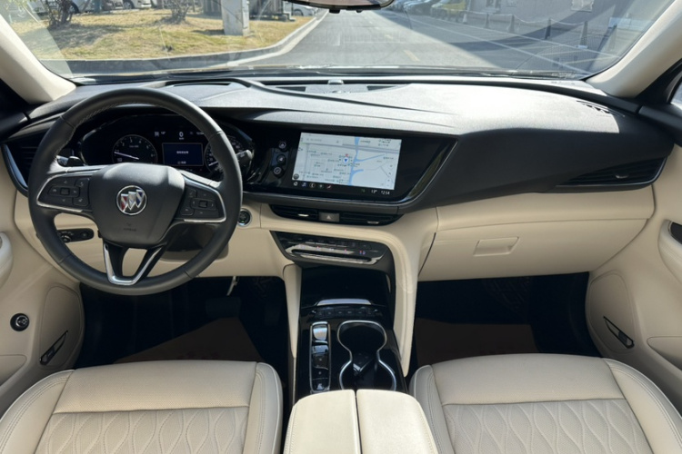 别克 2022款 昂科威Plus Avenir艾维亚 七座版中控内饰7007