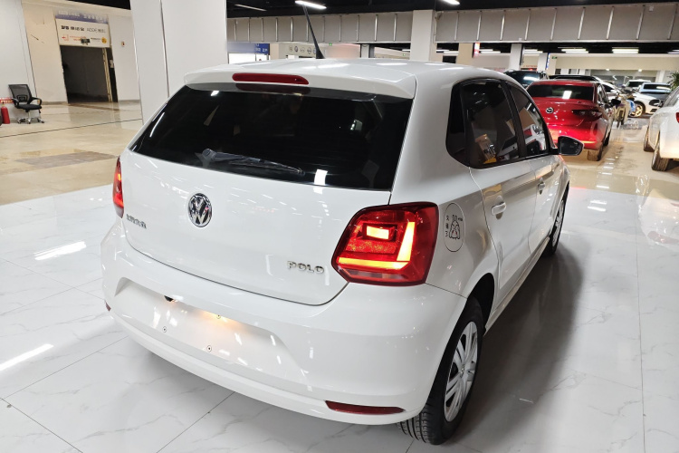 大众 Polo 2016款 1.4L 自动风尚型车身外观7