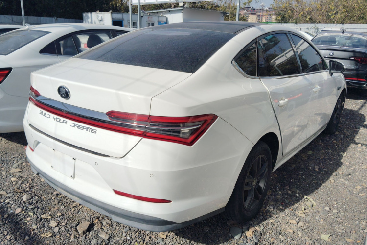 比亚迪 秦Pro 2020款 超越版 1.5TI 自动尊贵型车身外观6005