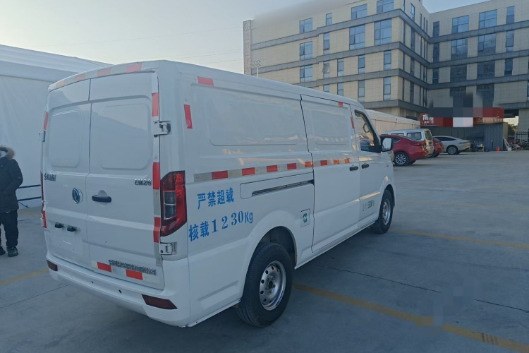 东风御风 御风EM26 2023款 标准版 41.472kWh 河南锂动车身外观6003