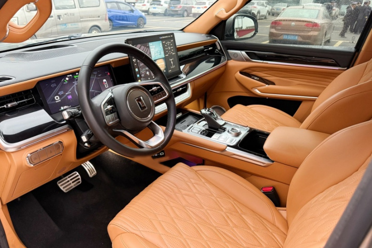 坦克500 2023款 3.0T 运动版 造境型 5座中控内饰7005