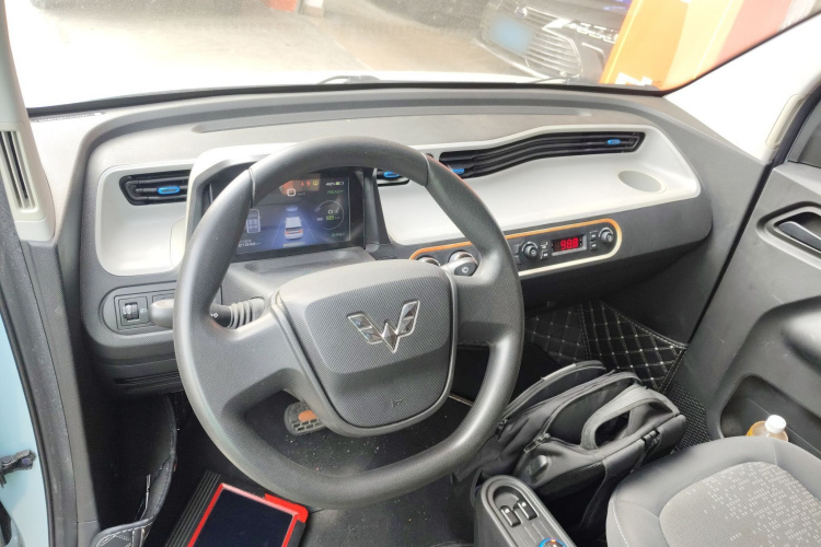 五菱汽车 宏光MINIEV 2020款 自在款 磷酸铁锂中控内饰7002