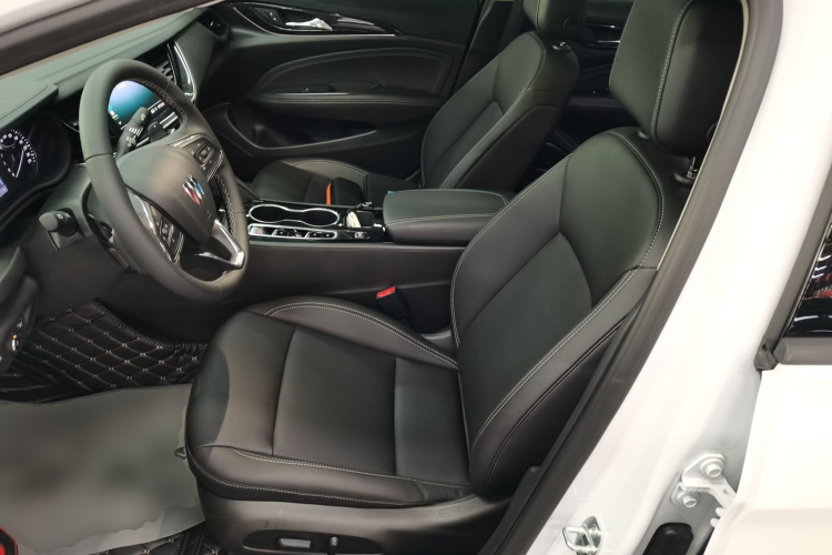 别克 君威 2024款 改款 25T 超享版中控内饰19