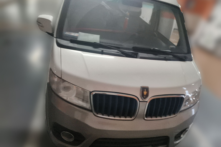 金杯 新海狮X30L CNG 2018款 1.5L财富版天然气车客车SWFC15车身外观6001