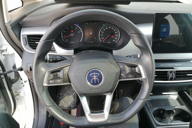 比亚迪 宋MAX 2021款 升级版 1.5T 自动豪华型 6座局部细节13