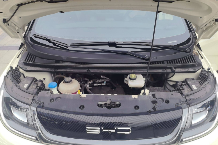 比亚迪 海豚 2023款 420km 时尚版机舱底盘24