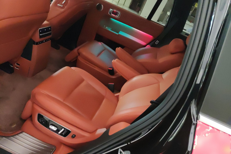 理想汽车 理想L9 2022款 Max中控内饰7004