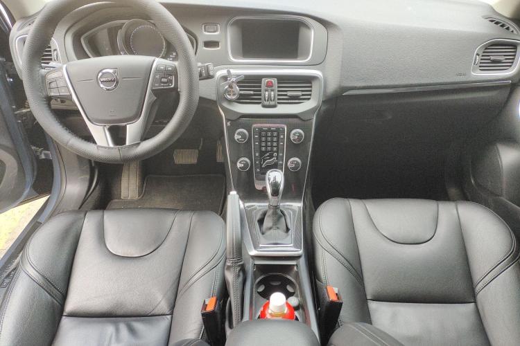 沃尔沃V40 2018款 T3 智逸版中控内饰7003