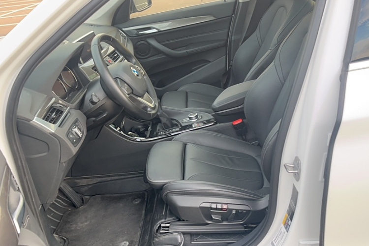 宝马X1新能源 2019款 xDrive25Le 豪华型中控内饰7002