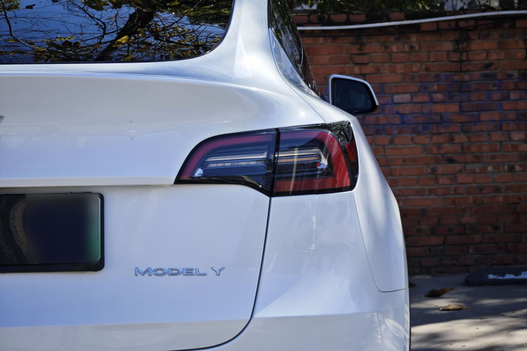 特斯拉 Model Y 2022款 改款 长续航全轮驱动版车身外观6007