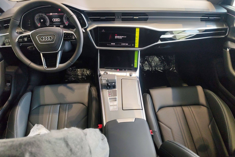 奥迪A6L 2025款 40 TFSI 豪华动感型中控内饰7001