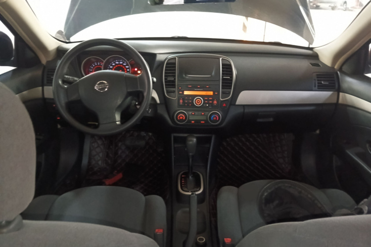 日产 轩逸 2018款 经典 1.6XE+ CVT领先版中控内饰12