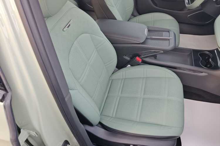 红旗EH7 2024款 690 Pro局部细节41