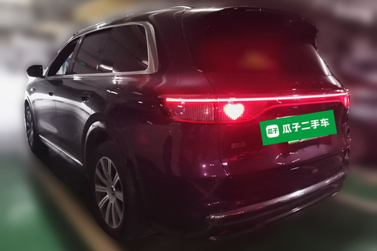 鸿蒙智行 问界M8 2025款 纯电 Max+ 六座四驱版车身外观5