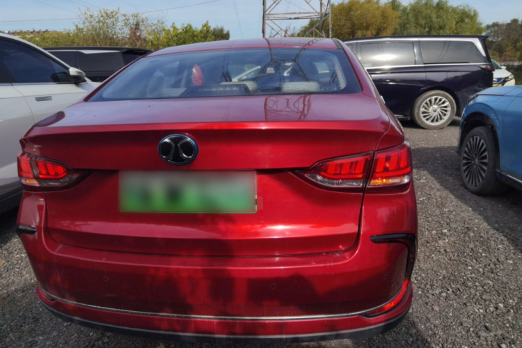 北京汽车 北京EU5 2018款 R550 智潮版车身外观6