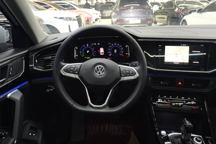 大众 探岳GTE插电混动 2020款 1.4T 豪华型中控内饰13