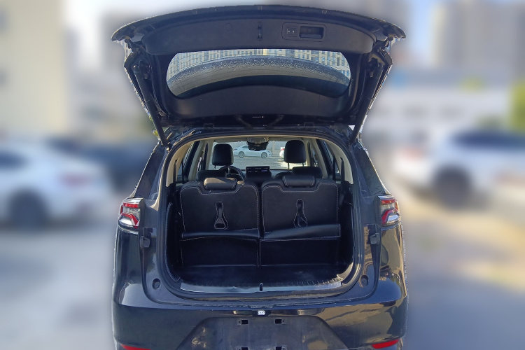 比亚迪 唐 2018款 2.0T 自动智联尊荣型 7座 国V中控内饰23