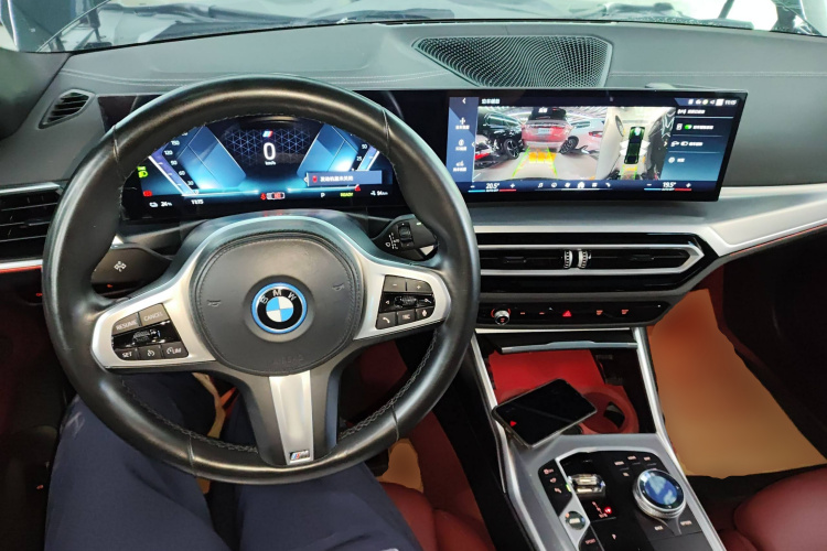 宝马i4 2023款 eDrive40中控内饰7002