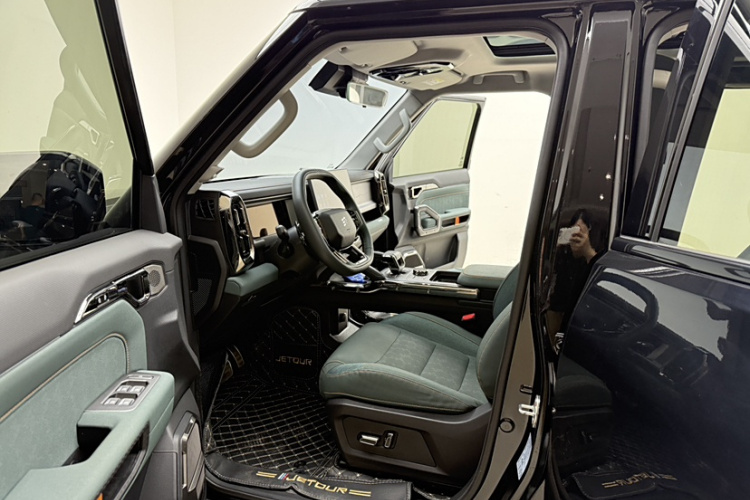 捷途旅行者 2023款 2.0T 四驱穿越PRO中控内饰7005