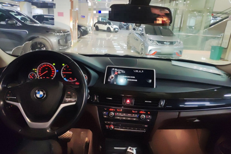 宝马X5(进口) 2014款 xDrive35i 领先型中控内饰7002