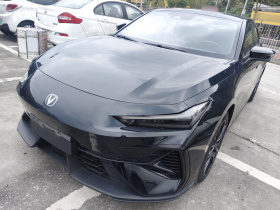 长安UNI-V 2025款 第三代 1.5T 500Bar尊贵型