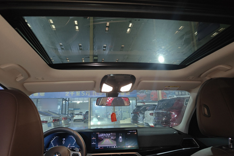 宝马3系 2024款 320Li M运动套装中控内饰22