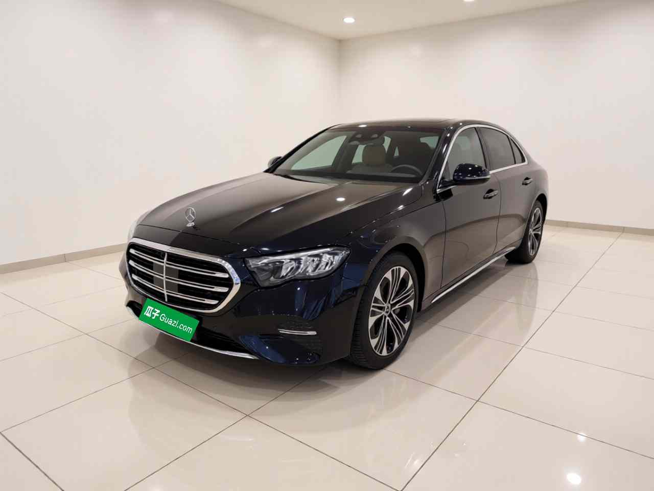 奔驰E级新能源 2024款 E 350 e L 插电式混合动力轿车(2)