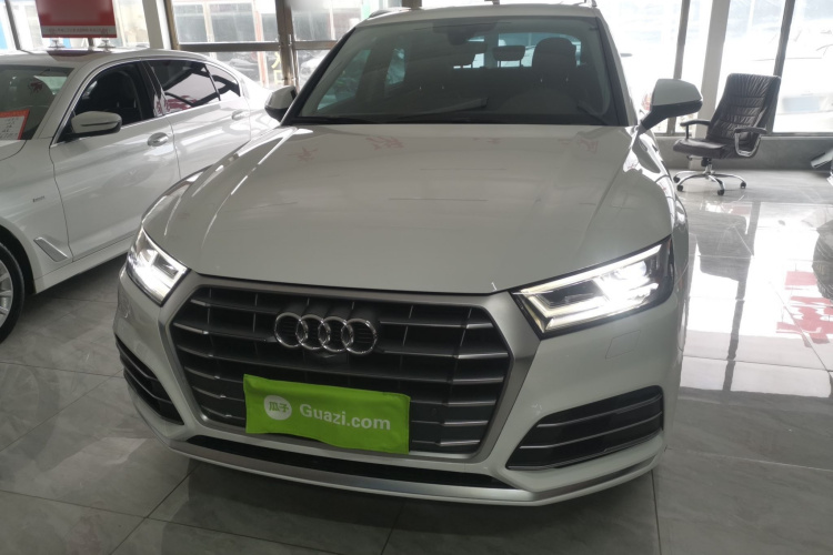 奥迪Q5L 2020款 45 TFSI 尊享时尚型车身外观2