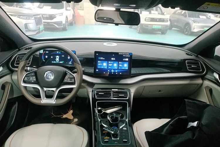 比亚迪 秦PLUS 2024款 荣耀版 EV 420KM领先型中控内饰12