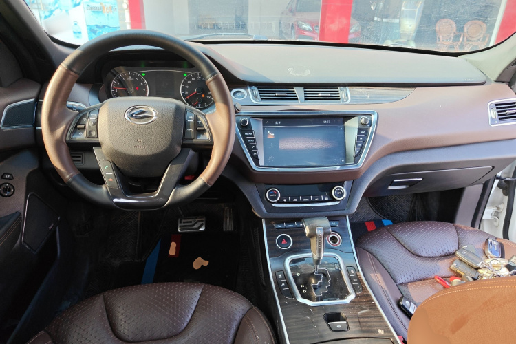 陆风X7 2015款 2.0T 全景尊贵版中控内饰12