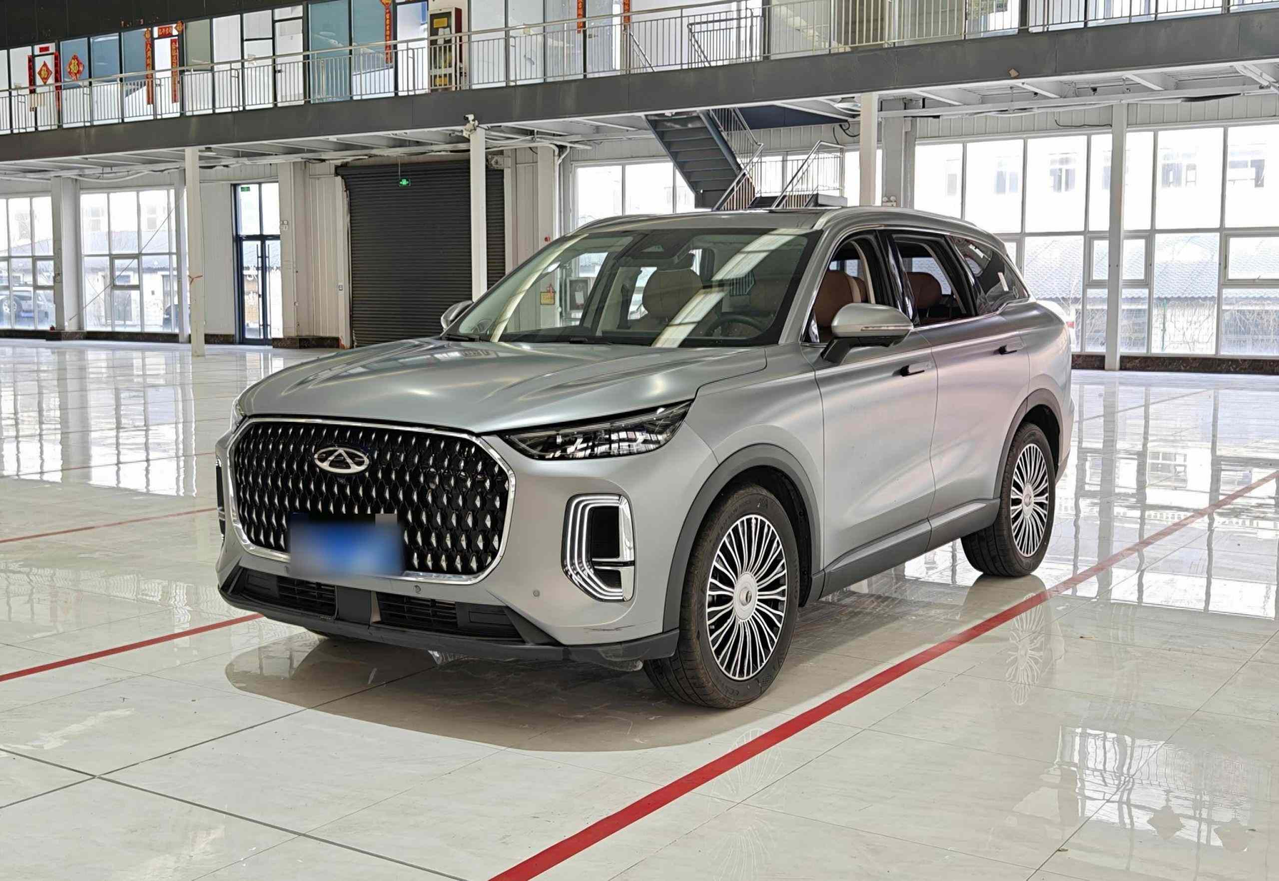 奇瑞 瑞虎8 L 2024款 2.0T 两驱尊贵版 5座(2)