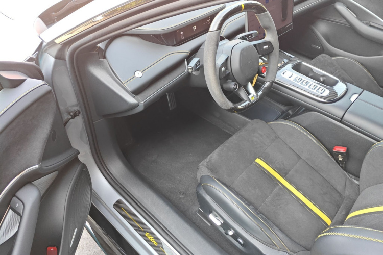 小米汽车 小米SU7 Ultra 2025款 Ultra中控内饰7003