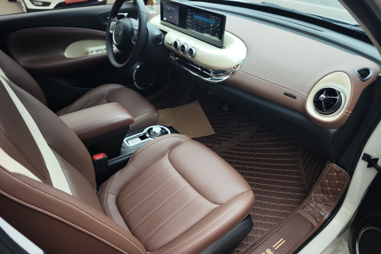 五菱汽车 五菱缤果 2023款 333km 悦享+款中控内饰7002