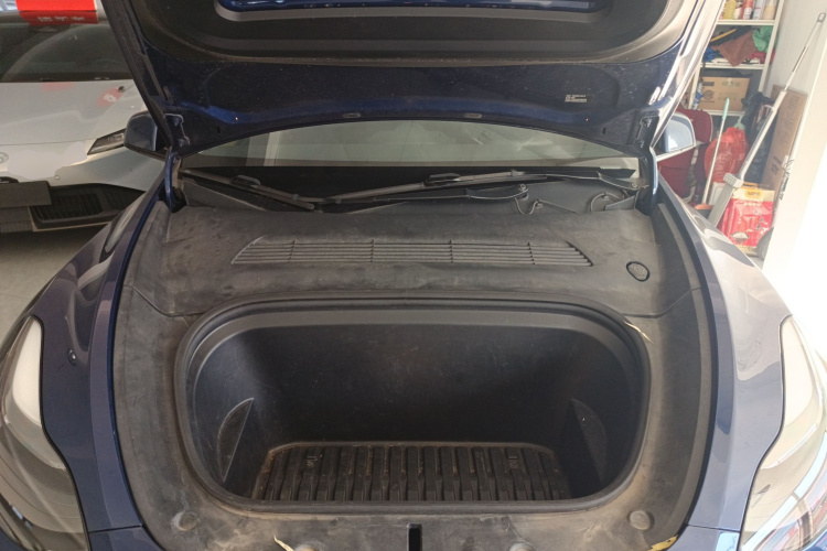 特斯拉 Model Y 2022款 长续航全轮驱动版局部细节24