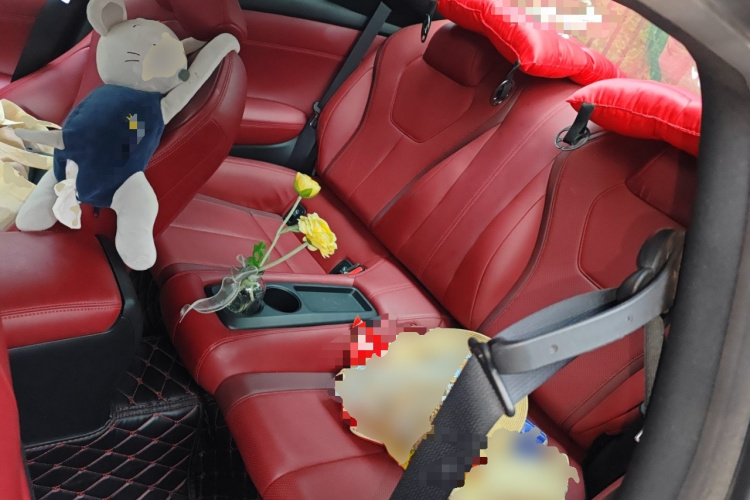 英菲尼迪Q60 2019款 S 2.0T 豪华运动版中控内饰21